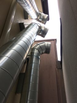 厨房 換気扇 ダクト 煙突 設計 施工 修理　京都市
