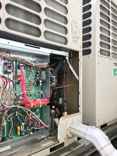 エアコン 室外機 コンプレッサー 修理 基盤