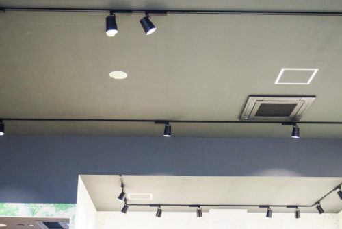 京都市の電気工事 ライティング レール ダクト　天井 照明 スポットライト