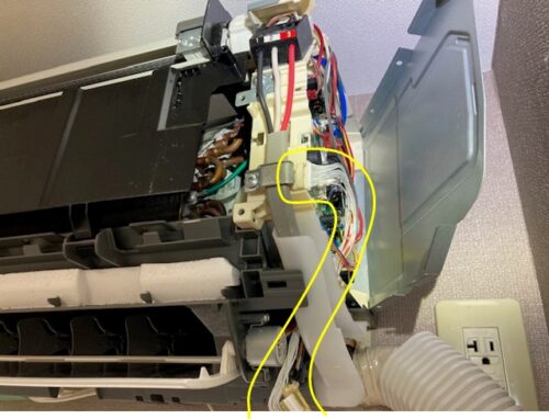 エアコンのリモコン基盤の配線　修理　工事　