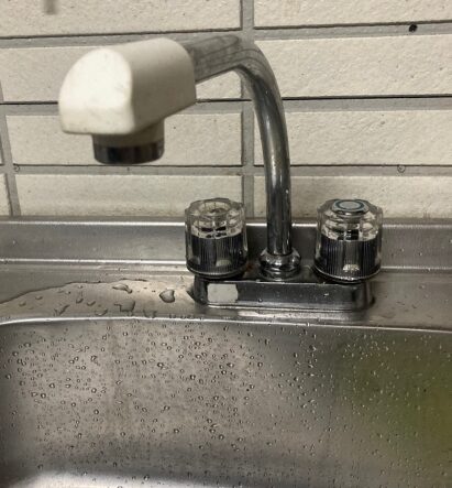 2穴式　２ハンドル　水お湯混合水栓